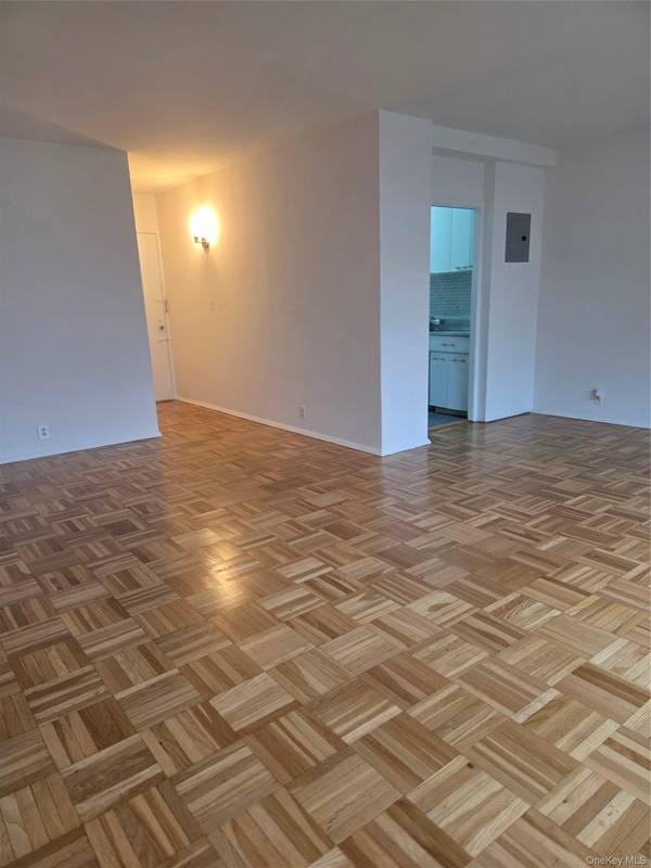 7 N Fordham Hill OVAL #12G, Bronx, NY 10468