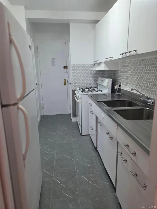 7 N Fordham Hill OVAL #12G, Bronx, NY 10468