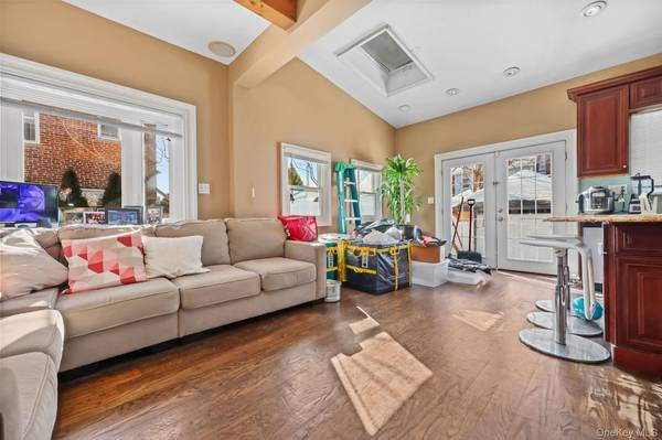 1831 Paulding AVE, Bronx, NY 10462