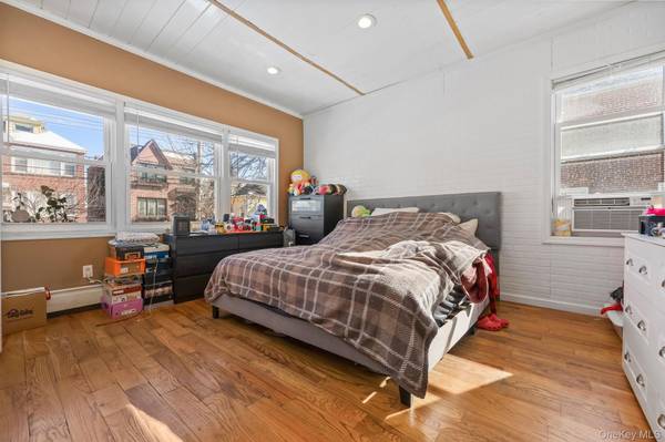 1831 Paulding AVE, Bronx, NY 10462