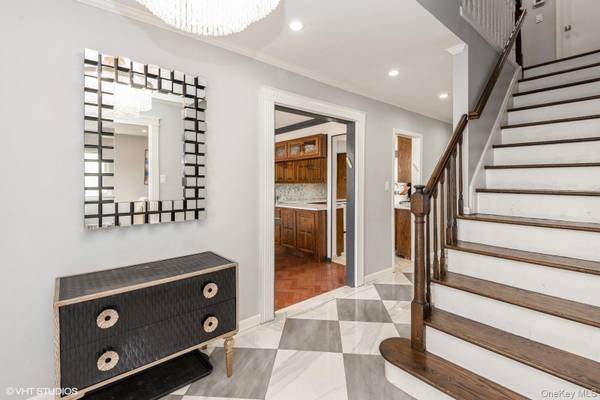729 Wilson ST, North Woodmere, NY 11581