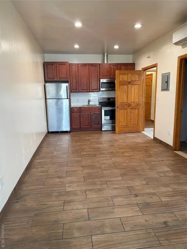 109-13 Farmers BLVD, Saint Albans, NY 11412