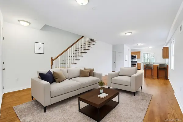 820 Hollywood AVE, Bronx, NY 10465