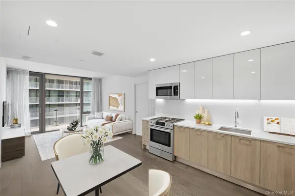 13103 40 RD #11Q, Flushing, NY 11354