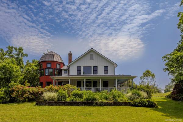 243 Morton RD, Rhinebeck, NY 12572