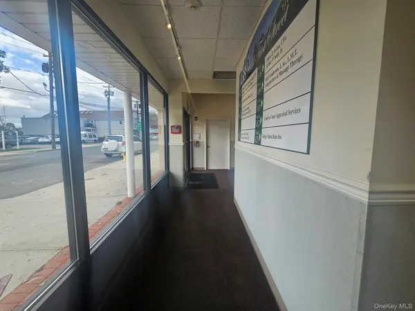138 South First #102, Lindenhurst, NY 11757