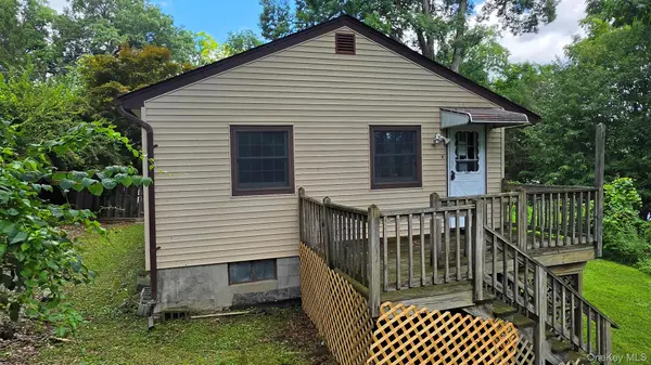 5 Birch DR, Holmes, NY 12531