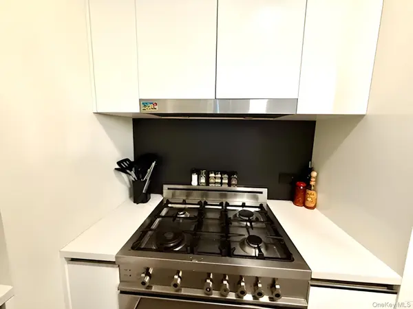 301 W 53rd ST #9K, New York (manhattan), NY 10019