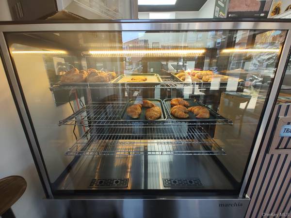 41-02A Green Point AVE, Astoria, NY 11104