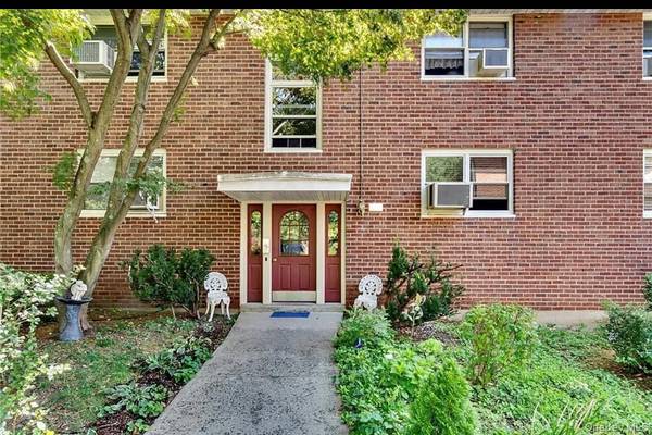 48 Dehaven #2E, Yonkers, NY 10703