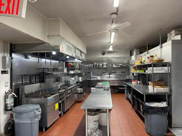 80-26 Roosevelt Ave AVE, Jackson Heights, NY 11372