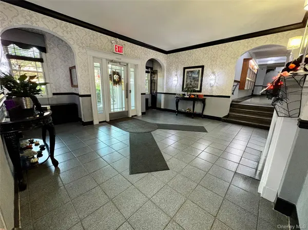 98-50 67th AVE #1B, Rego Park, NY 11374