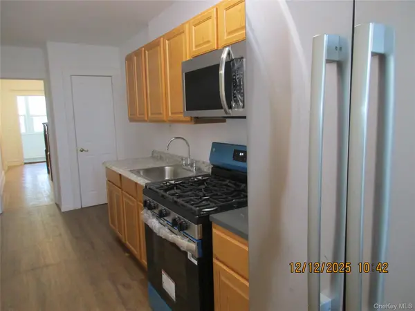 60-66 60th ST, Maspeth, NY 11378