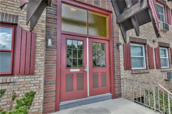 21 Normandy Village VLG #2, Nanuet, NY 10954