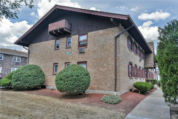 21 Normandy Village VLG #2, Nanuet, NY 10954