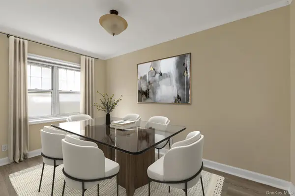 21 S Village #3, Rockville Centre, NY 11570