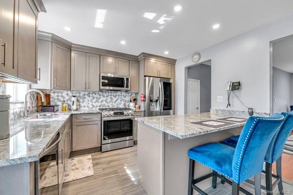 1554 McDonald ST, Bronx, NY 10461
