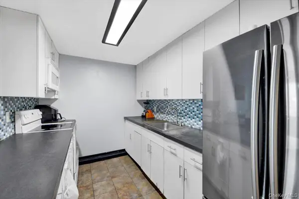 853 Macy PL #4H, Bronx, NY 10455