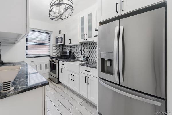81-24 156th AVE #240-CU, Howard Beach, NY 11414