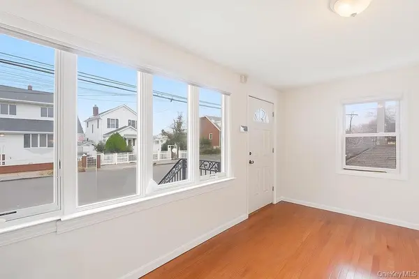 160-36 99th ST, Howard Beach, NY 11414