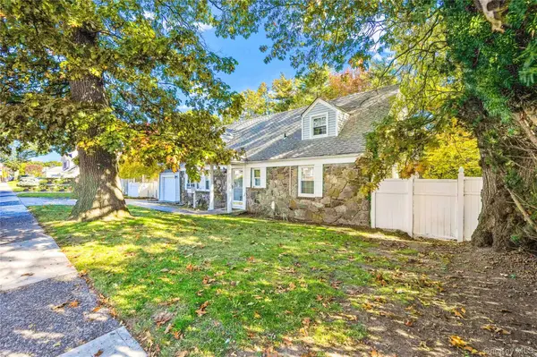 303 Nassau BLVD, West Hempstead, NY 11552