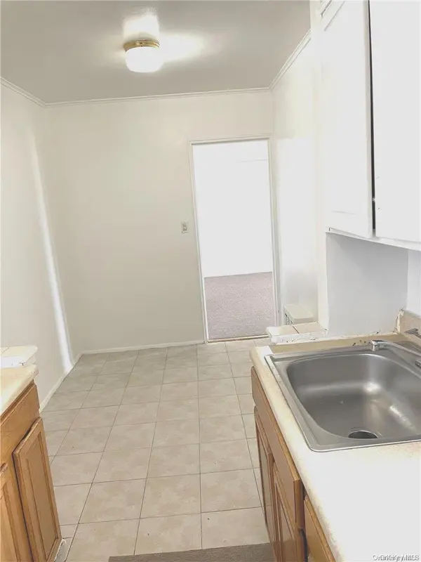 88-30 182 ST #4D, Hollis, NY 11423