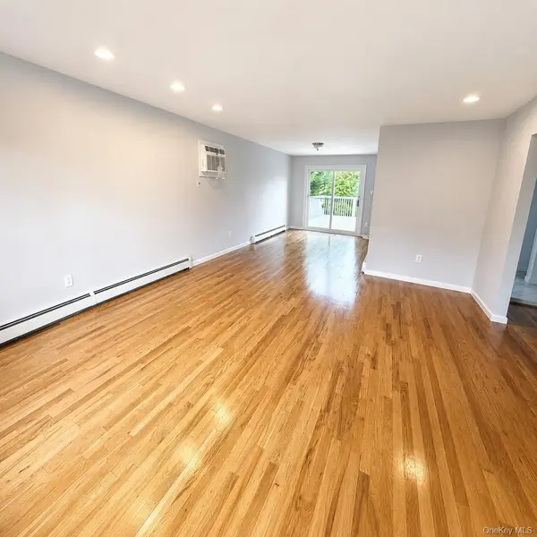 324 Buckingham RD, Cedarhurst, NY 11516