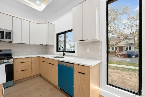 11620 194th ST, Saint Albans, NY 11412