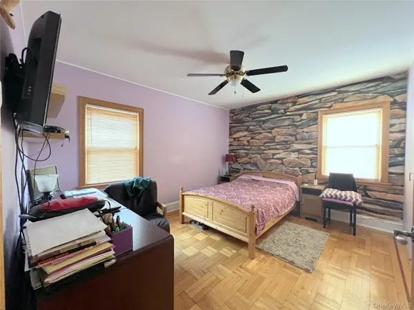 5337 62nd ST, Maspeth, NY 11378