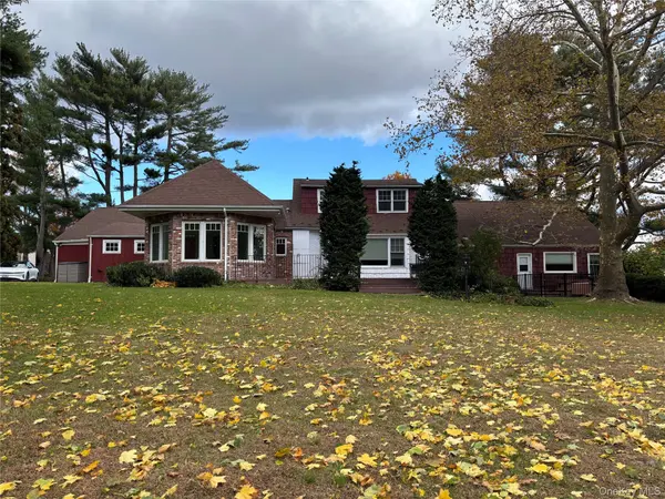 18 LIGHTHOUSE RD, Great Neck, NY 11024