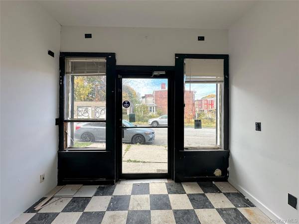 102 S Lander PL #R3, Newburgh, NY 12550