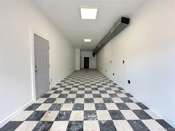 102 S Lander PL #R3, Newburgh, NY 12550