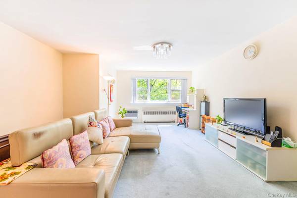 69-28 kissena BLVD #130B, Kew Garden Hills, NY 11367