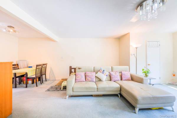69-28 kissena BLVD #130B, Kew Garden Hills, NY 11367