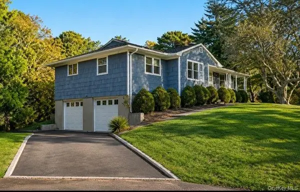 15 Club DR, Southampton, NY 11968
