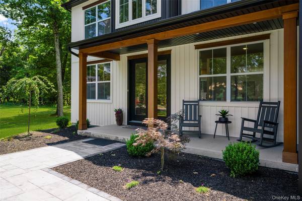45 Maple Hill DR, Millbrook, NY 12545