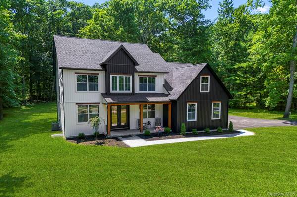 45 Maple Hill DR, Millbrook, NY 12545