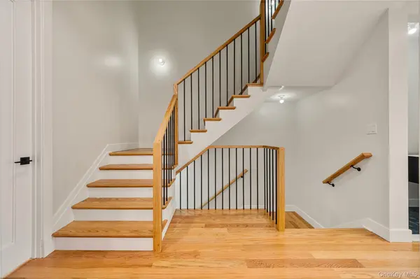 17 Lazer CT #202, Spring Valley, NY 10977