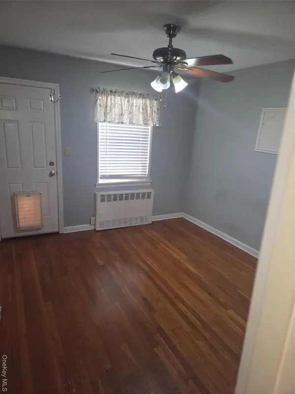 5627 210th ST, Bayside, NY 11364