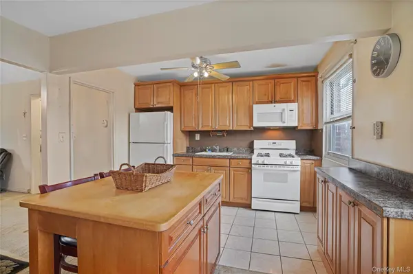 155-27 89th ST #27, Howard Beach, NY 11414
