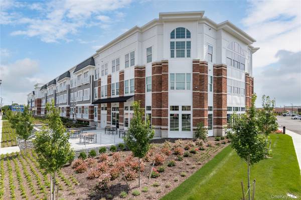 75 E Hoffman AVE #4038, Lindenhurst, NY 11757
