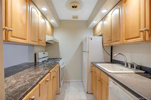 155 Devon Loop #A, Staten Island, NY 10314