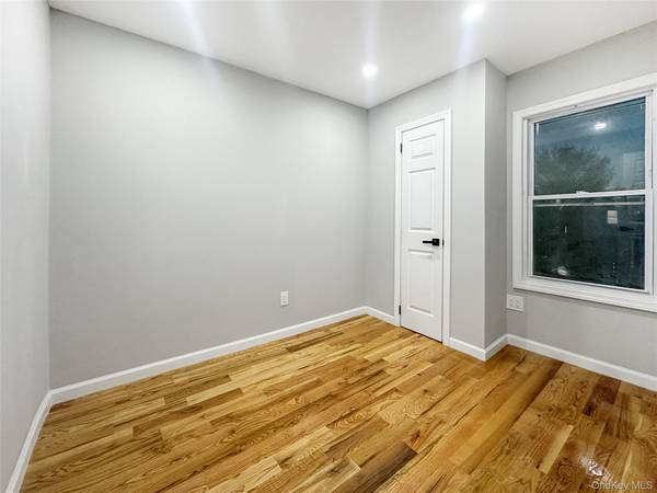 15243 118th AVE, Jamaica, NY 11434