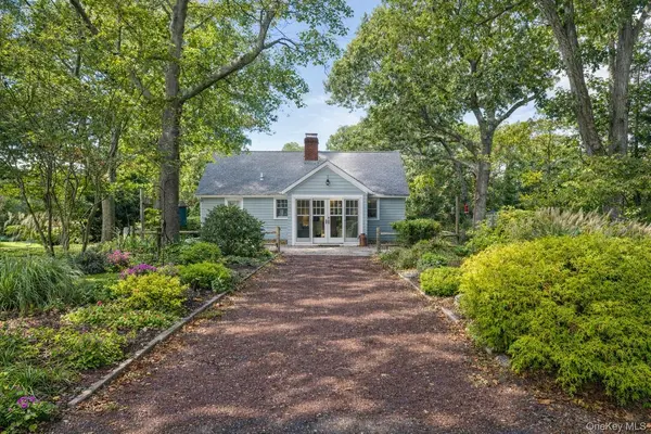 2070 Cedar DR, Southold, NY 11971