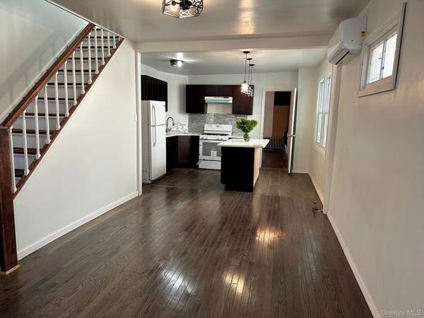 11650 128th ST, South Ozone Park, NY 11420
