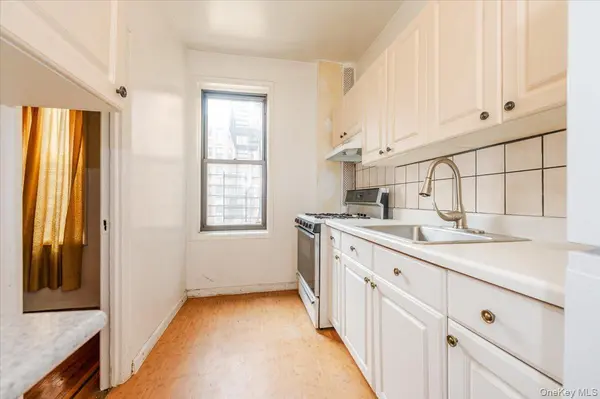 758 Brady #214, Bronx, NY 10462