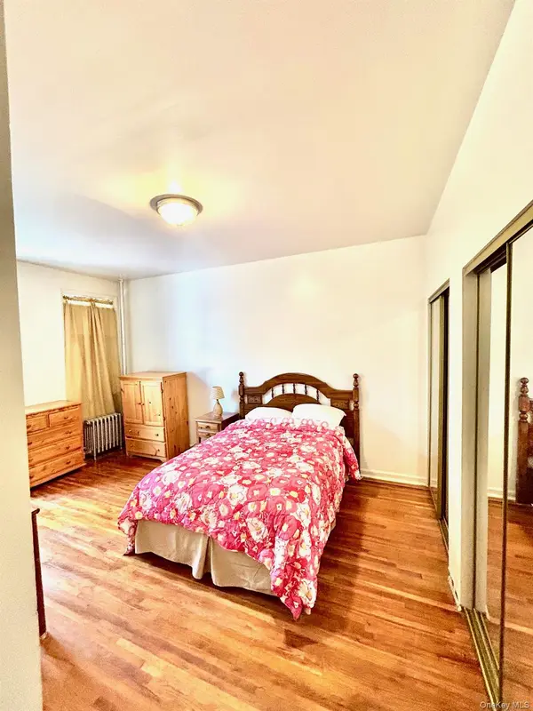 758 Brady #214, Bronx, NY 10462