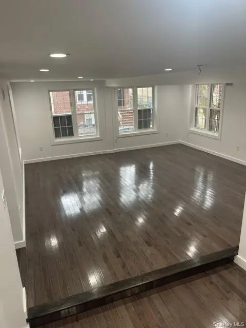 235 E 235th ST, Bronx, NY 10470