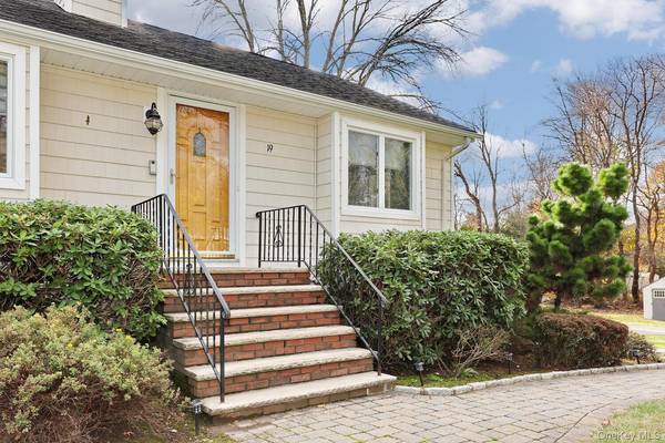 19 Augur RD, Suffern, NY 10901