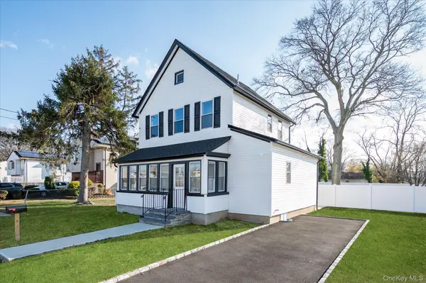 3 Williams AVE, Amityville, NY 11701